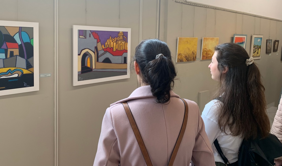 Откриха Пролетен салон 2023 на плевенските художници/СНИМКИ/